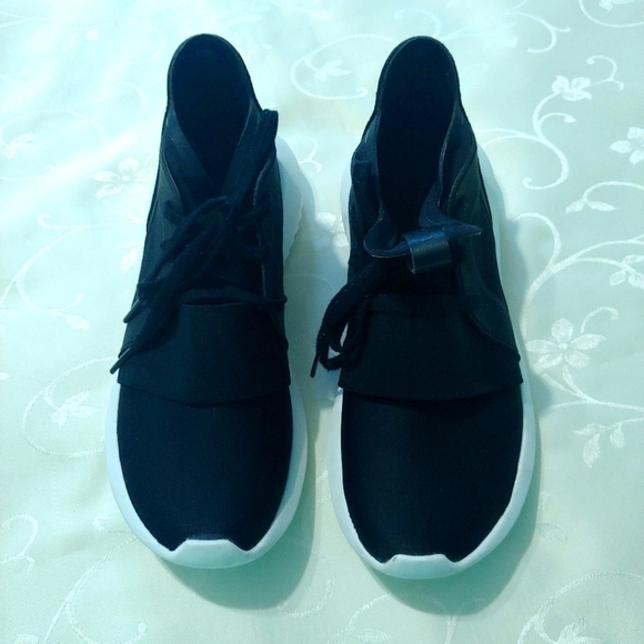 Adidas Tubular Runners - Picture 1 of 7